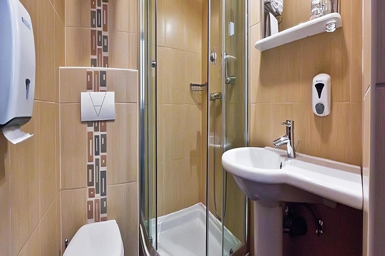 Hotel Sirena Подгора Екстериор снимка