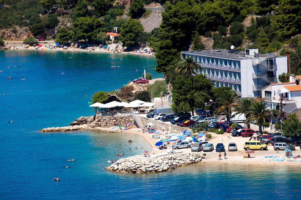 Hotel Sirena Подгора Екстериор снимка
