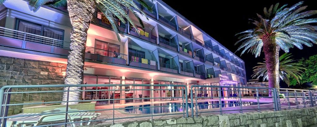 Hotel Sirena Подгора Екстериор снимка