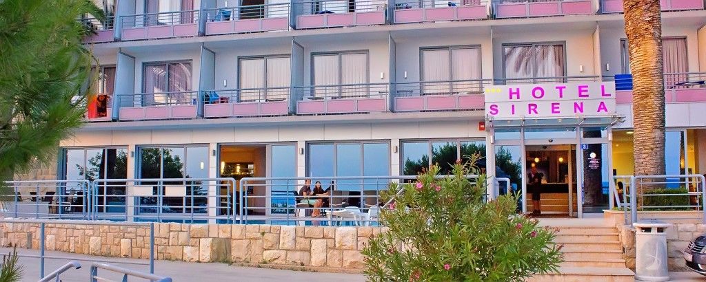 Hotel Sirena Подгора Екстериор снимка